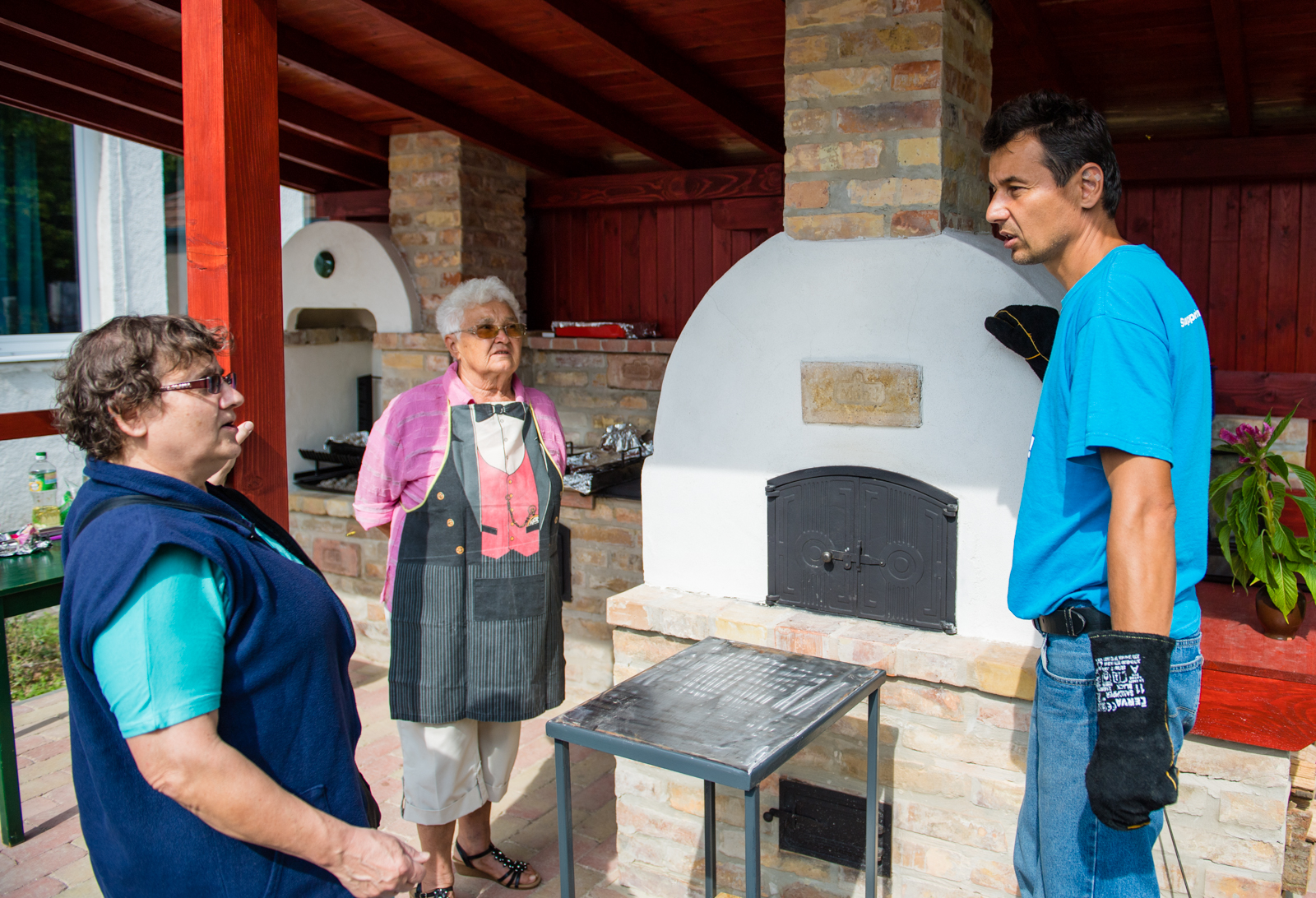 Elkészült az új közösségi kemence az Öreghegyi Közösségi Házban